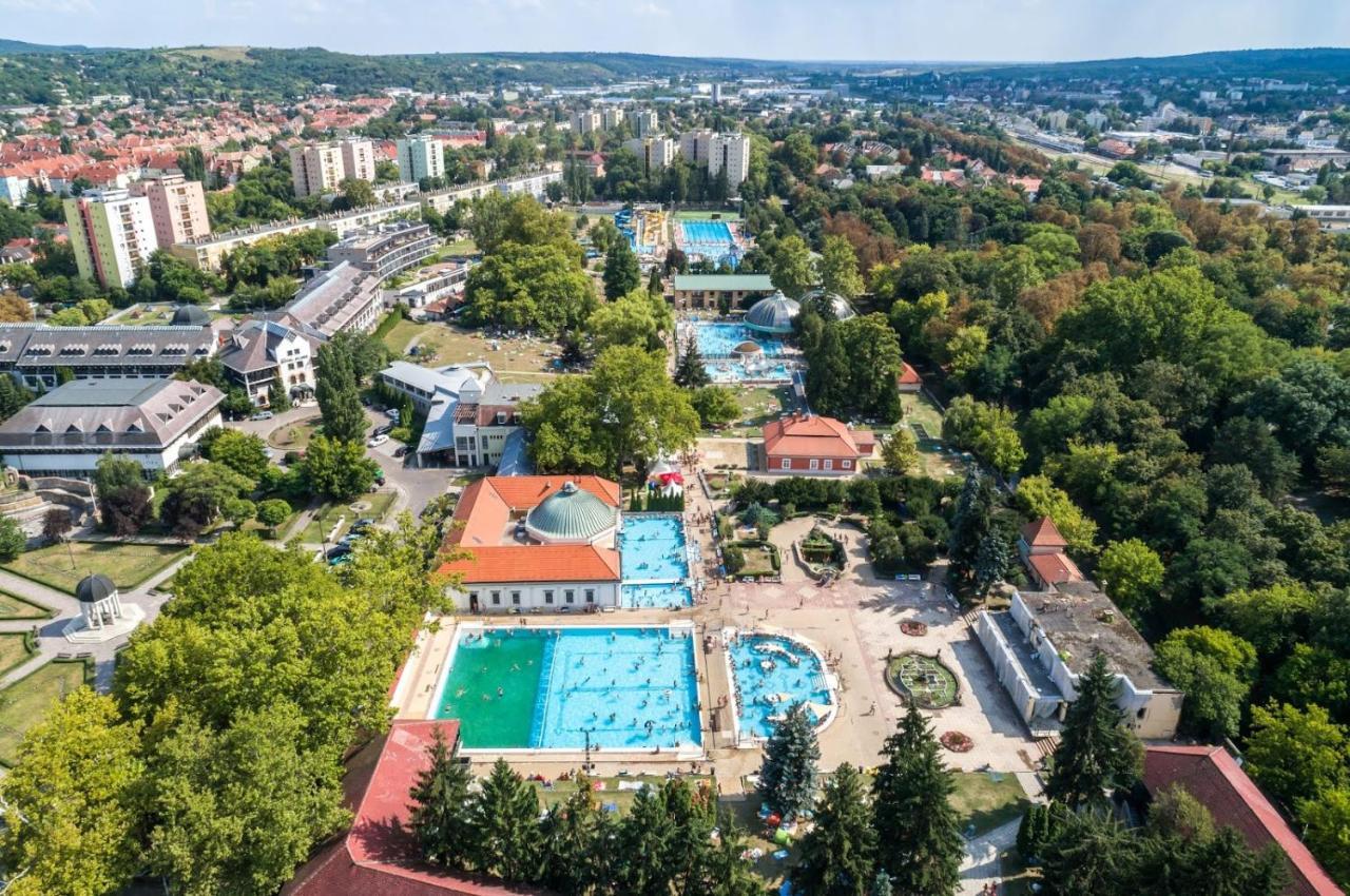 Belvarosi Apartman Eger Exterior photo