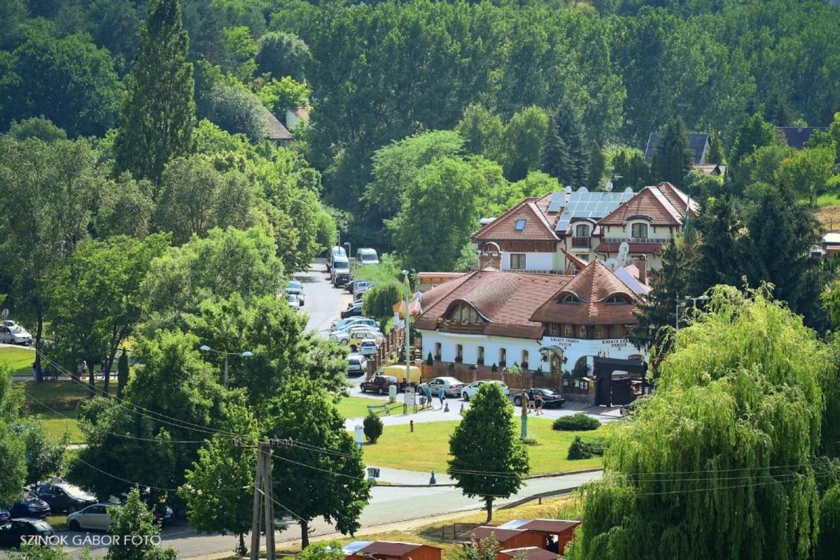 Belvarosi Apartman Eger Exterior photo